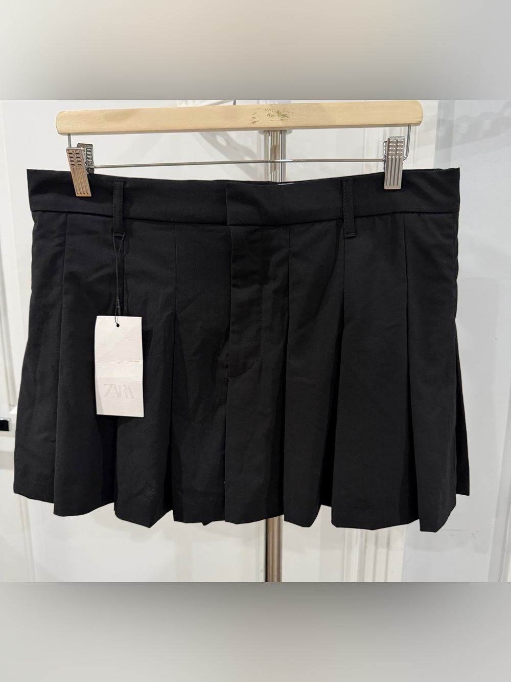 Zara Mid-Waist Pleated Mini Skort XL